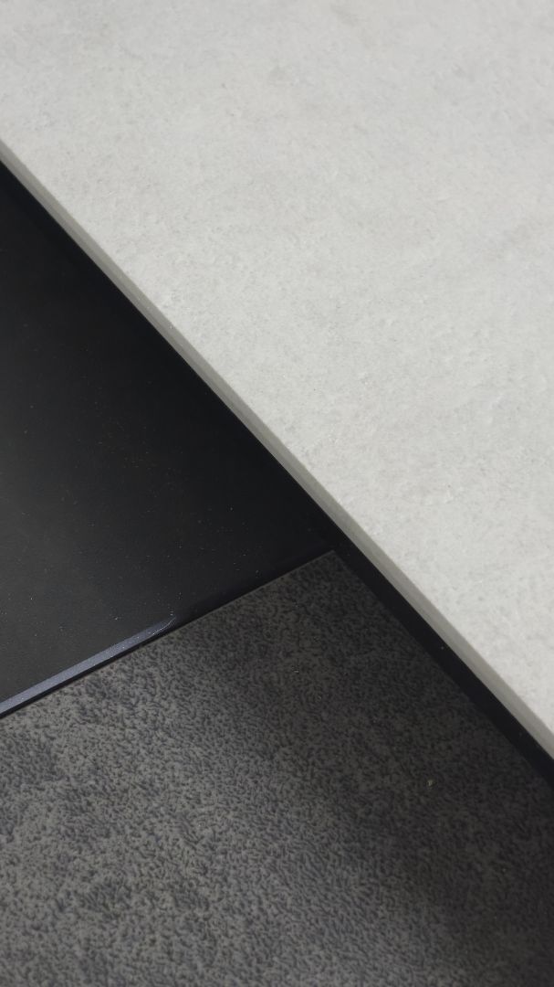 StealthEdge - Tavolo minimalista vetroceramica - 160cm x 90cm - Rawdsign - Rawdsign - 